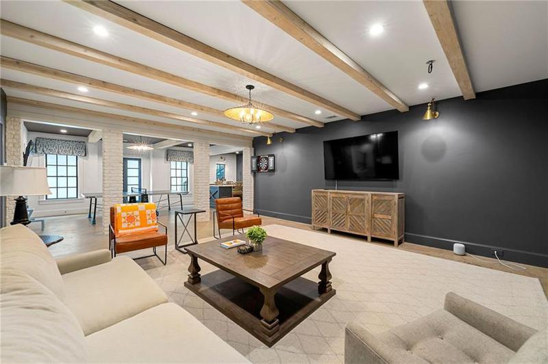 Image for property 4005 Stratford Road, Atlanta, GA 30342