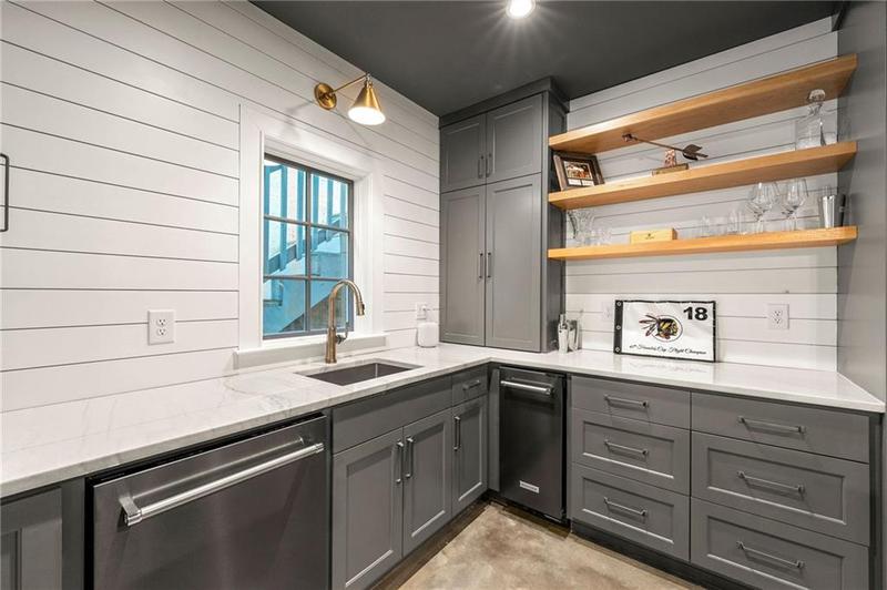 Image for property 4005 Stratford Road, Atlanta, GA 30342