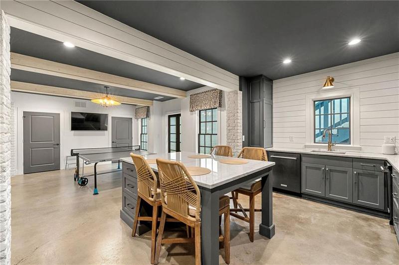 Image for property 4005 Stratford Road, Atlanta, GA 30342