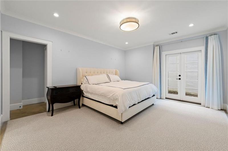 Image for property 4005 Stratford Road, Atlanta, GA 30342