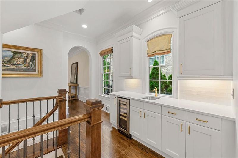 Image for property 4005 Stratford Road, Atlanta, GA 30342