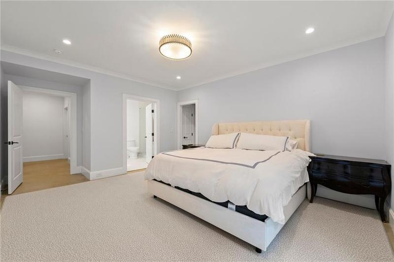 Image for property 4005 Stratford Road, Atlanta, GA 30342