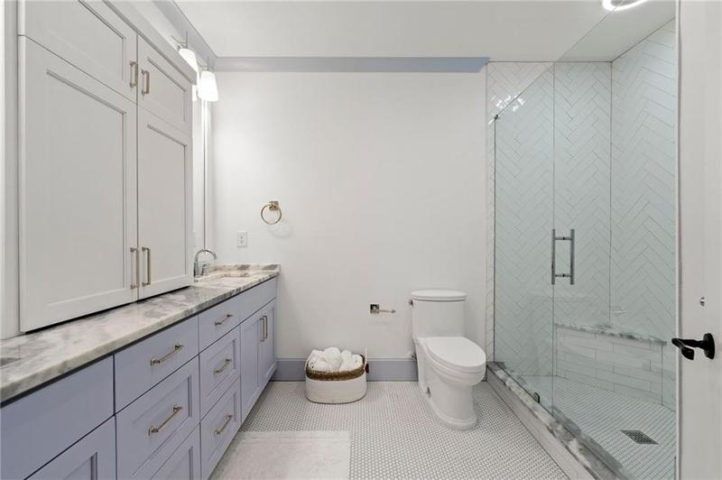 Image for property 4005 Stratford Road, Atlanta, GA 30342