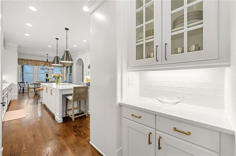 Image for property 4005 Stratford Road, Atlanta, GA 30342