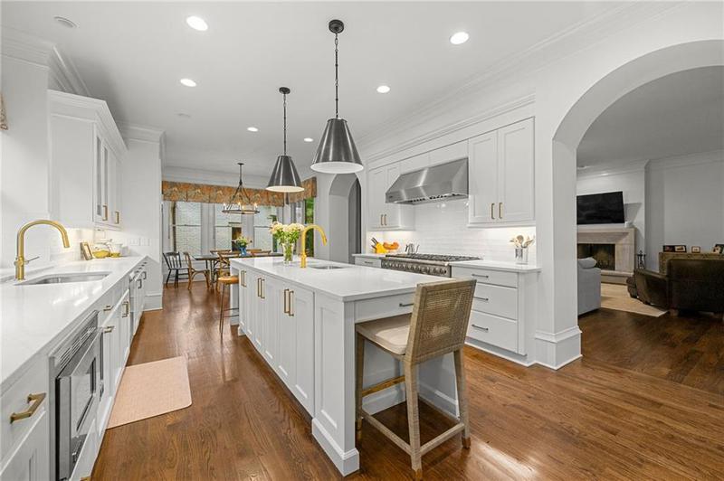 Image for property 4005 Stratford Road, Atlanta, GA 30342