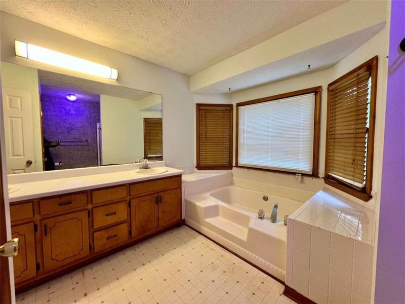 Image for property 25 Dogwood Court, Mcdonough, GA 30252