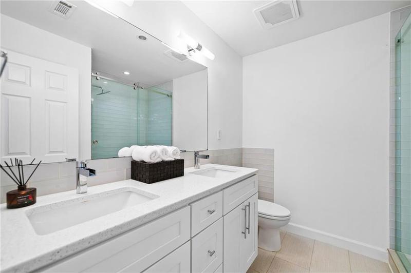 Image for property 560 Edgehill Place, Johns Creek, GA 30022