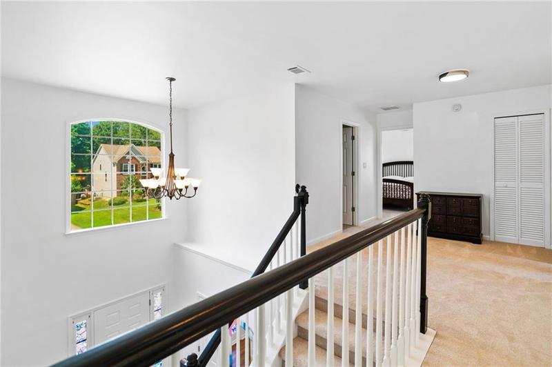 Image for property 560 Edgehill Place, Johns Creek, GA 30022