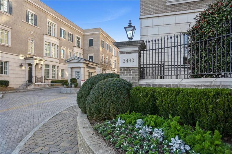 Image for property 2440 Peachtree Road 6, Atlanta, GA 30305