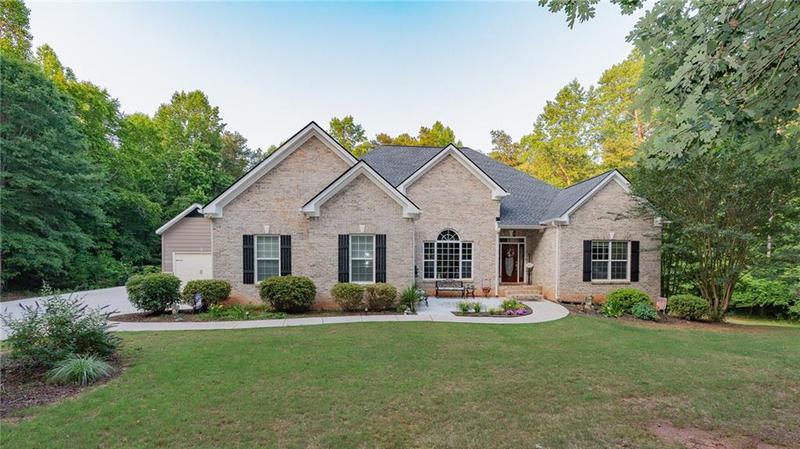 Image for property 219 Periwinkle Way, Pendergrass, GA 30567