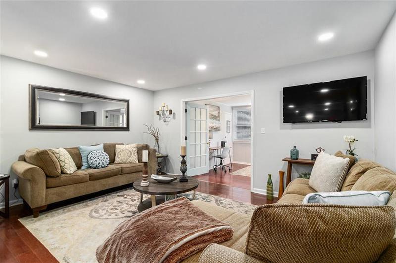 Image for property 64 Montre Square, Atlanta, GA 30327