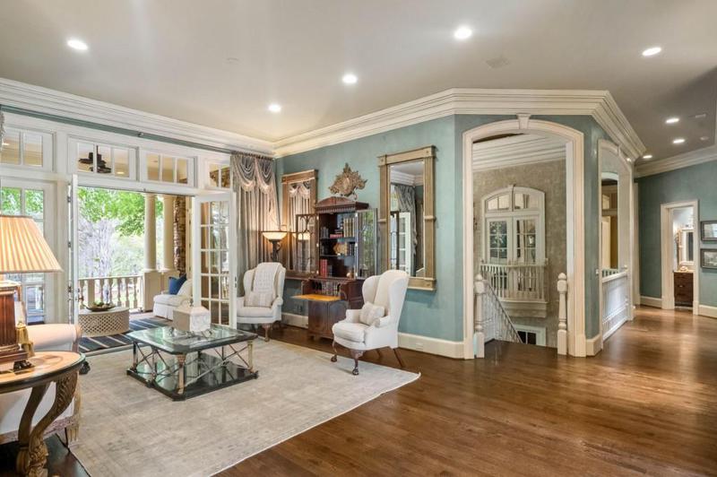 Image for property 10955 Stroup Road, Roswell, GA 30075