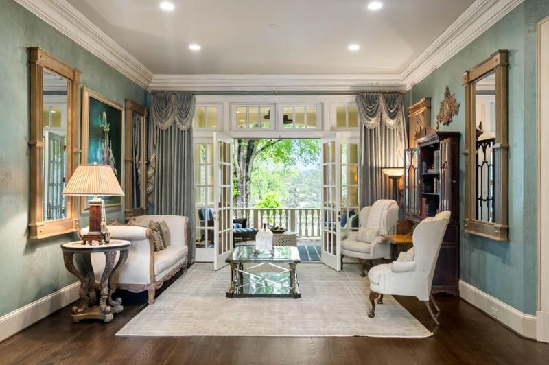 Image for property 10955 Stroup Road, Roswell, GA 30075