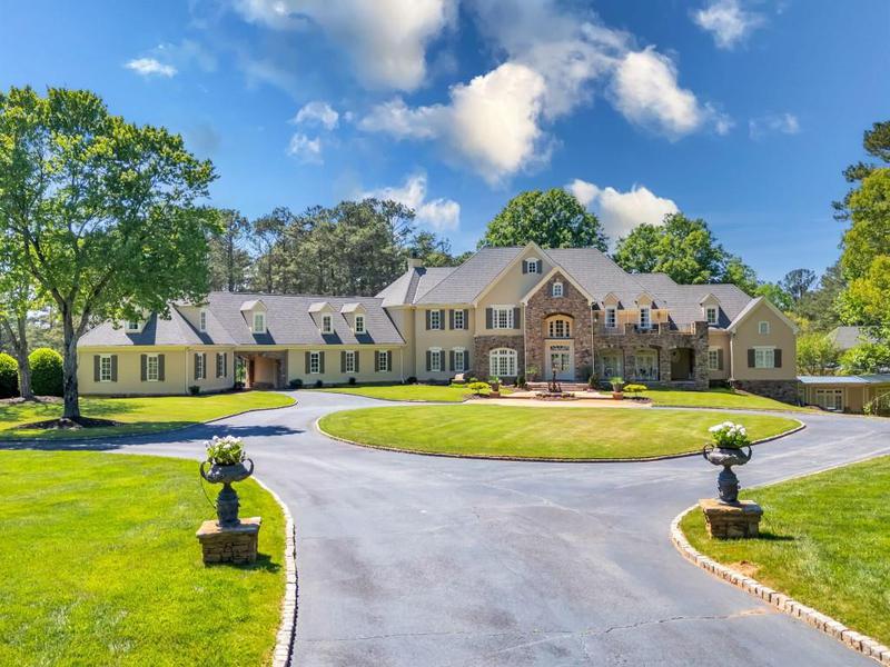 Image for property 10955 Stroup Road, Roswell, GA 30075