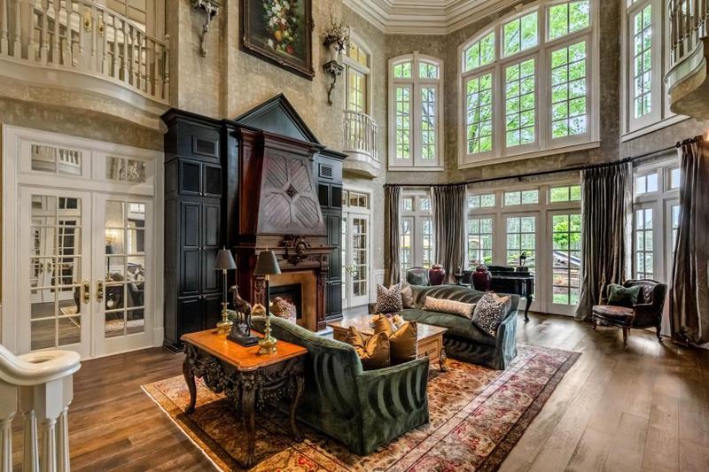 Image for property 10955 Stroup Road, Roswell, GA 30075