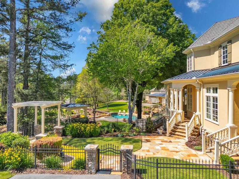 Image for property 10955 Stroup Road, Roswell, GA 30075