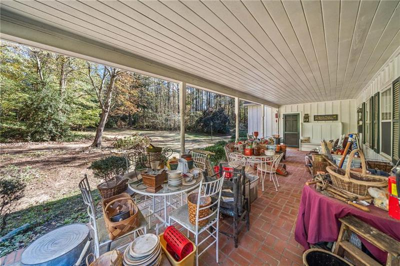 Image for property 1765 Holly Springs Road, Marietta, GA 30062