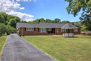 Image for property 8 Highland Lane, Cartersville, GA 30120