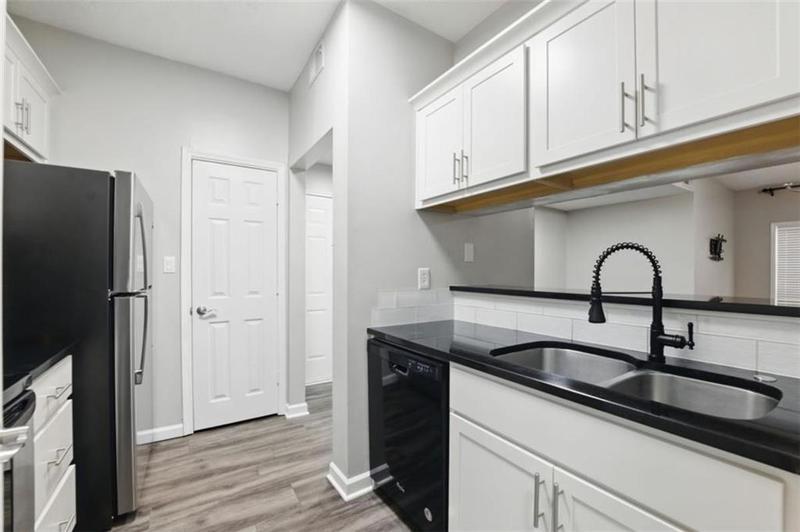 Image for property 1250 Parkwood Circle SE 1110, Atlanta, GA 30339