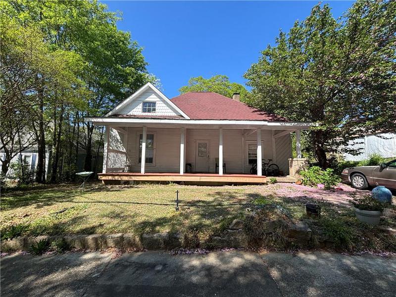 Image for property 1090 Forest Avenue, Stone Mountain, GA 30083