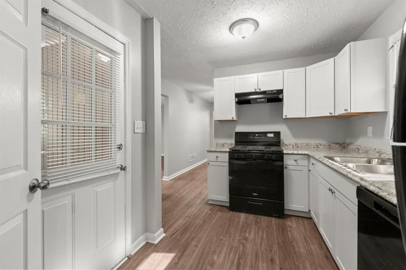 Image for property 3512 Collier Drive, Atlanta, GA 30331