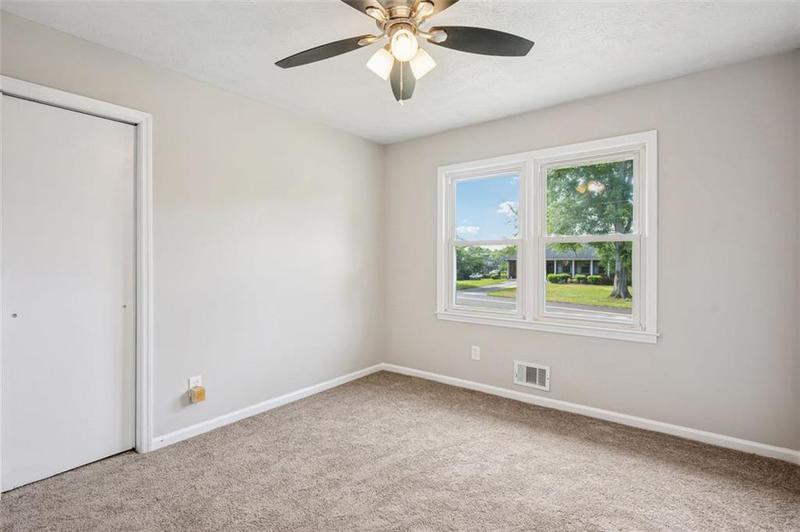 Image for property 129 WOODMONT Drive, Griffin, GA 30224