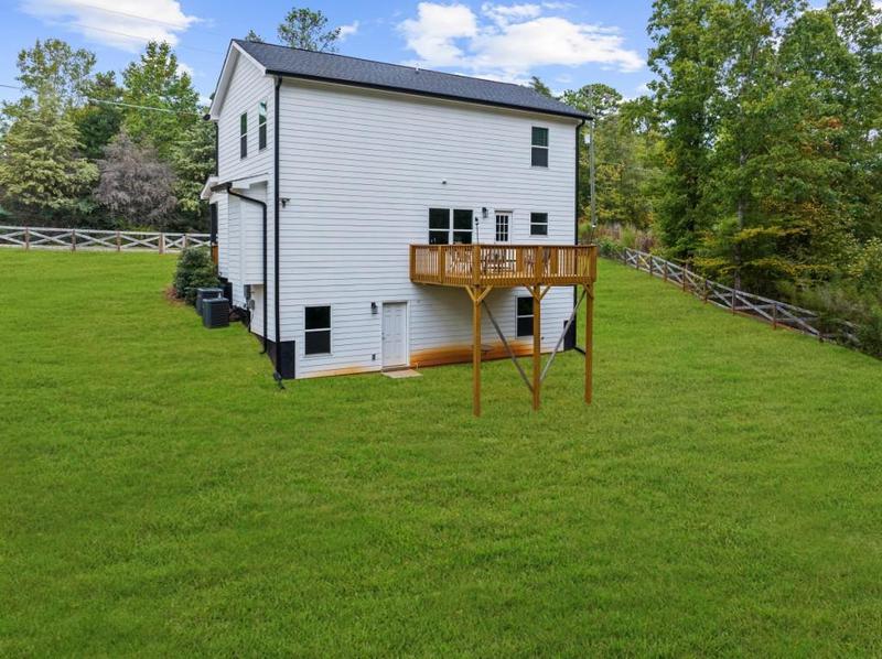 Image for property 8615 Bethel Road, Gainesville, GA 30506