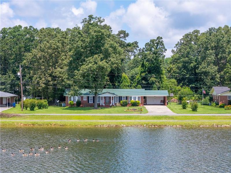 Image for property 127 Shoreline Drive, Rome, GA 30165