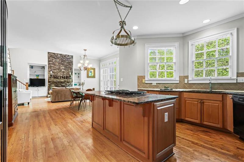 Image for property 1169 Dawn View Lane, Atlanta, GA 30327