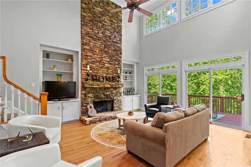 Image for property 1169 Dawn View Lane, Atlanta, GA 30327