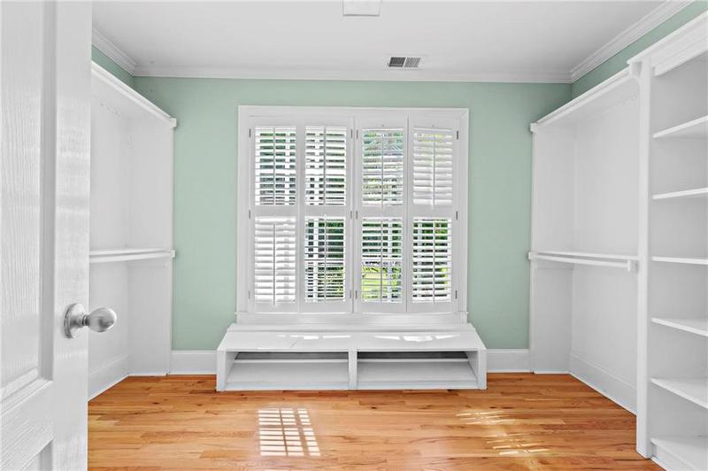 Image for property 1169 Dawn View Lane, Atlanta, GA 30327