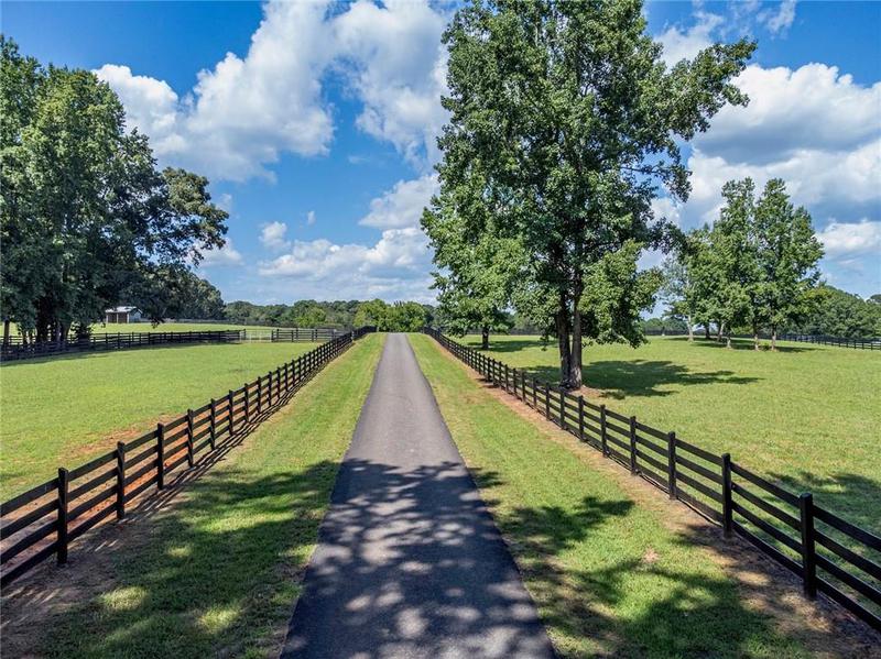 Image for property GA 30607
