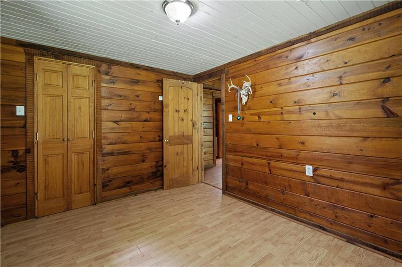 Image for property 11 Old Pleasant Valley Road, Talking Rock, GA 30175