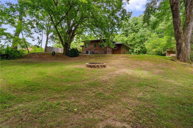 Image for property 11 Old Pleasant Valley Road, Talking Rock, GA 30175