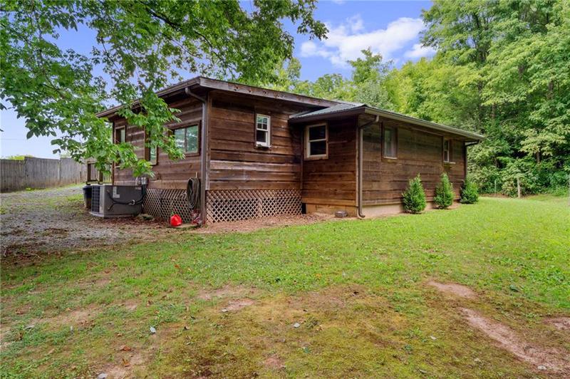 Image for property 11 Old Pleasant Valley Road, Talking Rock, GA 30175