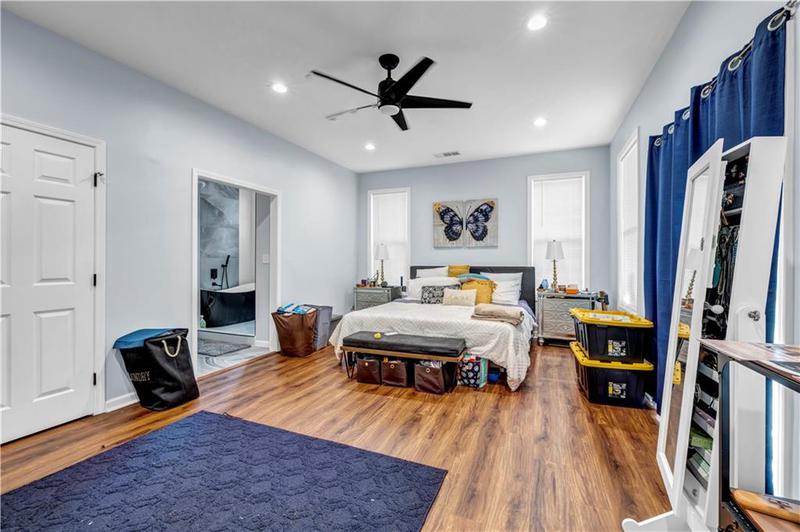 Image for property 3220 Dogwood Drive, Hapeville, GA 30354