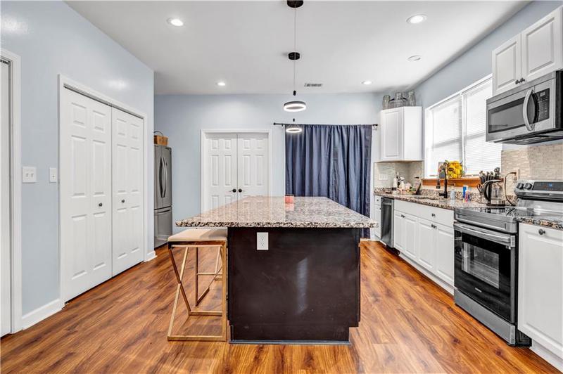 Image for property 3220 Dogwood Drive, Hapeville, GA 30354