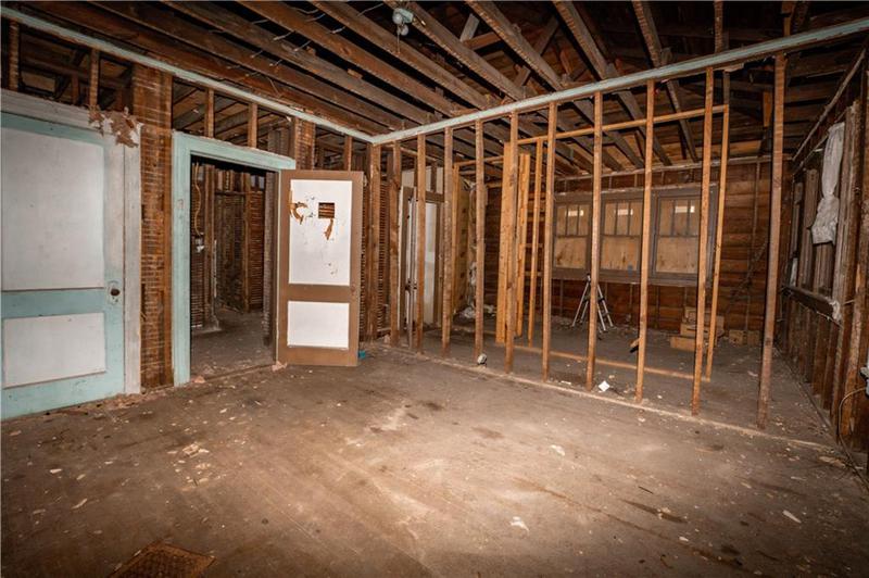 Image for property 418 Highland Avenue, Atlanta, GA 30307