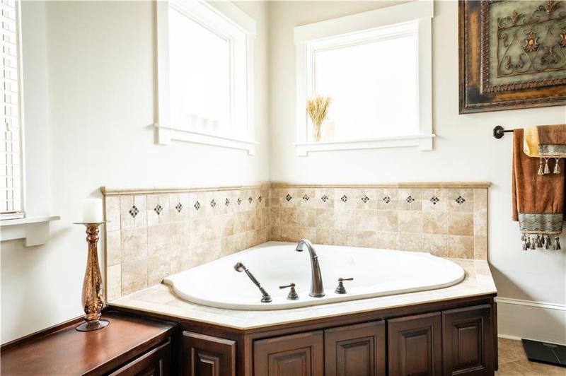 Image for property 227 Sky View Court, Newnan, GA 30265