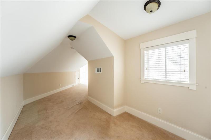 Image for property 227 Sky View Court, Newnan, GA 30265