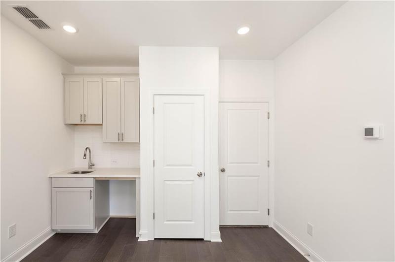 Image for property 352 Olmstead Way 28, Alpharetta, GA 30022