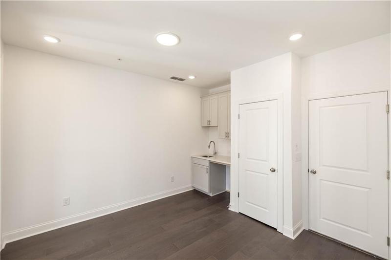 Image for property 352 Olmstead Way 28, Alpharetta, GA 30022