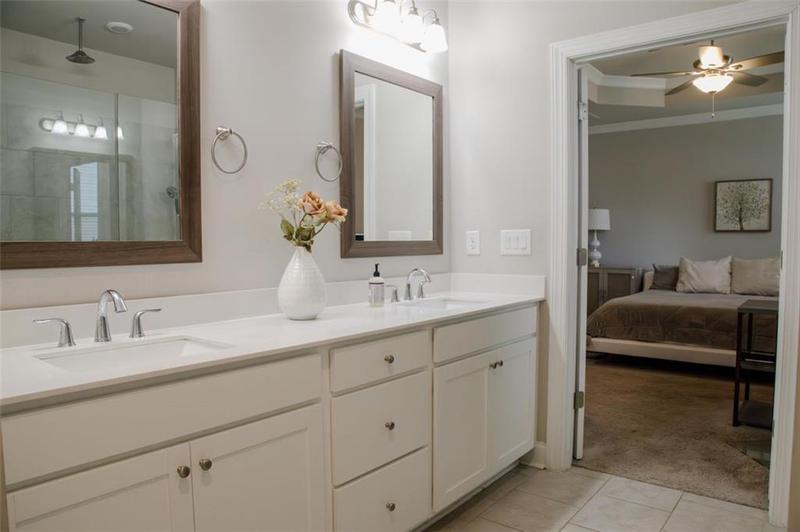 Image for property 1199 Bennett Creek Overlook, Suwanee, GA 30024