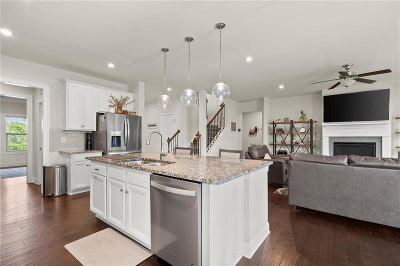 Image for property 4 RIDGEMONT Way, Cartersville, GA 30120