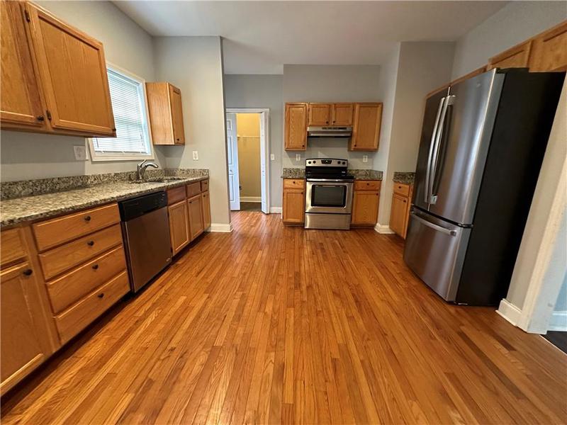 Image for property 1903 Chattahoochee Place, Atlanta, GA 30344