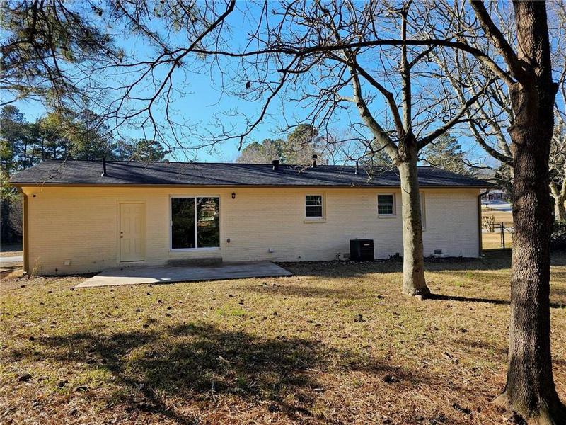 Image for property 5312 Westford Circle, Atlanta, GA 30349