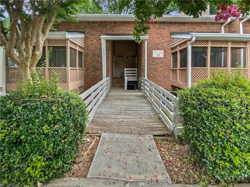 Image for property 309 Quail Run, Roswell, GA 30076