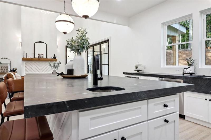 Image for property 7540 Crestline Drive, Dawsonville, GA 30534