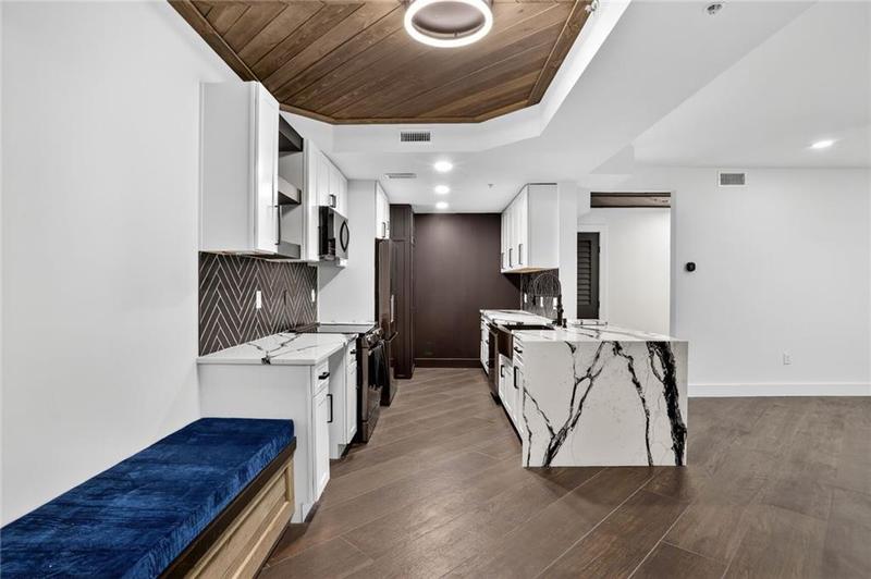 Image for property 1074 Peachtree Walk B106, Atlanta, GA 30309