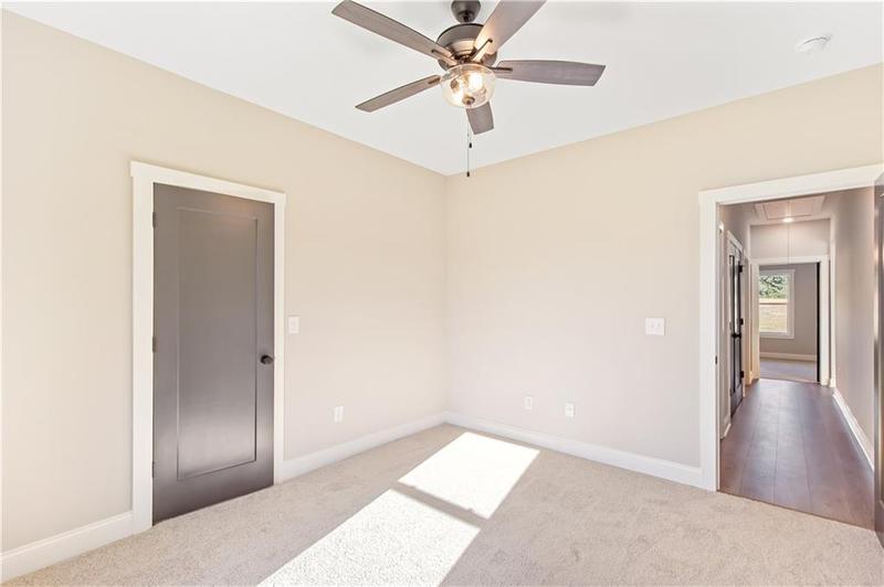 Image for property 106 Red Oak Lane, Carrollton, GA 30116
